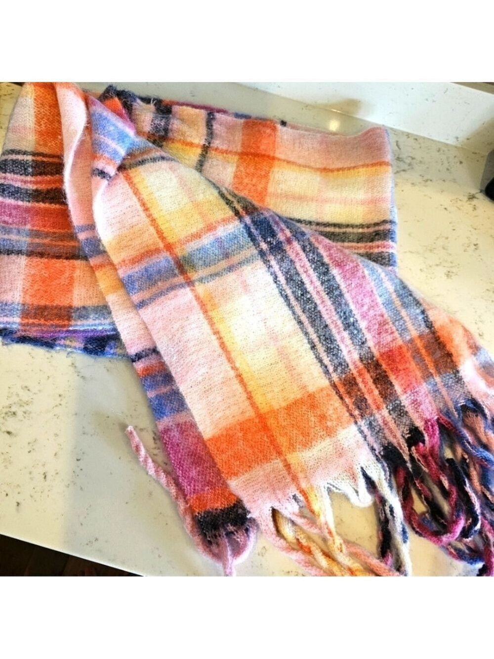 💥4 for $25💥 Old Navy pink plaid scarf